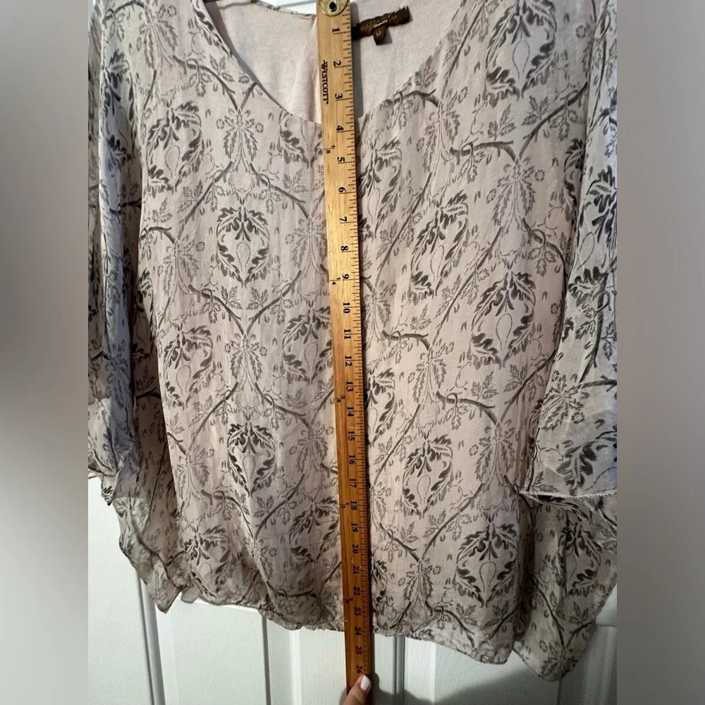 PIAZZA ROMA Italian ๐ฎ๐น 100% Silk Blouse Capelet Ivory Blush Floral M 2 in 1 - Picture 11 of 14